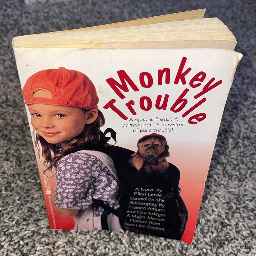 Paperback Book Monkey Trouble by Ellen Leroe based on movie SEE FLAWS